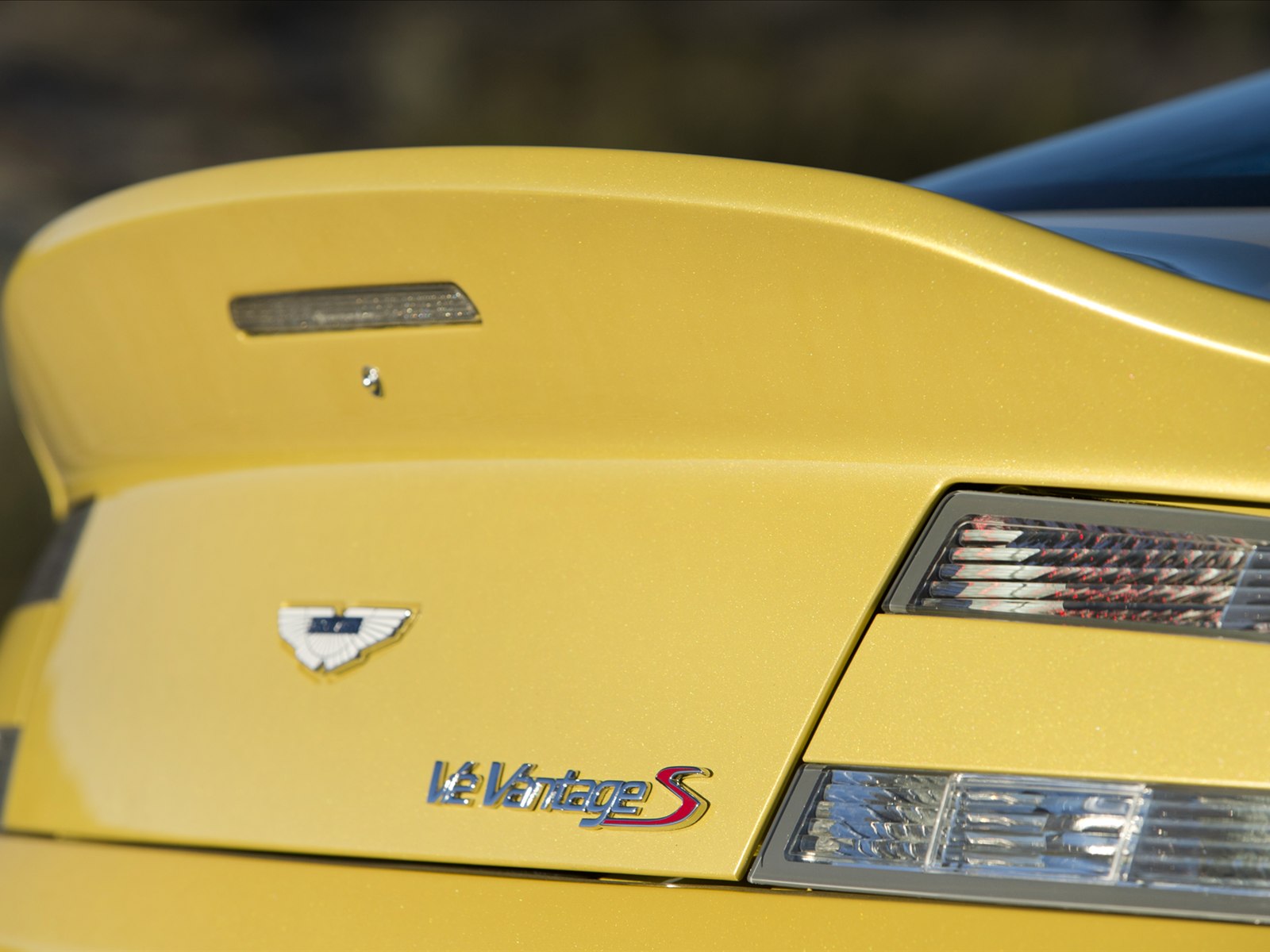 Aston Martin V12 Vantage S 2014